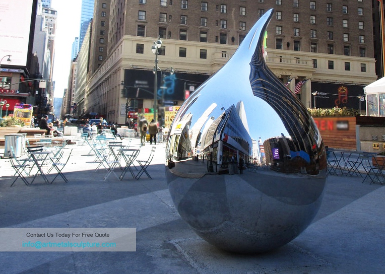 Drop sculpture in stainless steel
