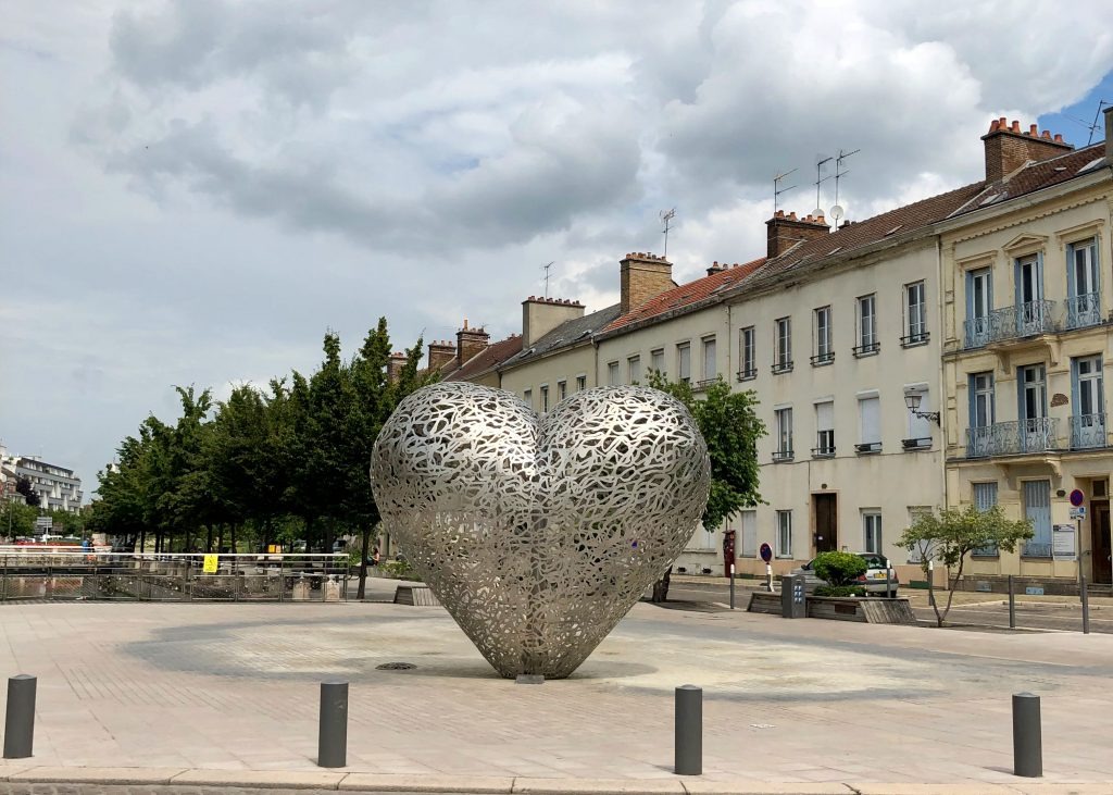 Metal Heart Sculpture (2)