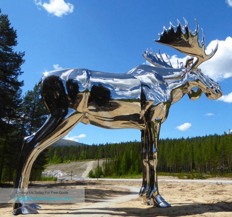 Metal moose statue sculpture