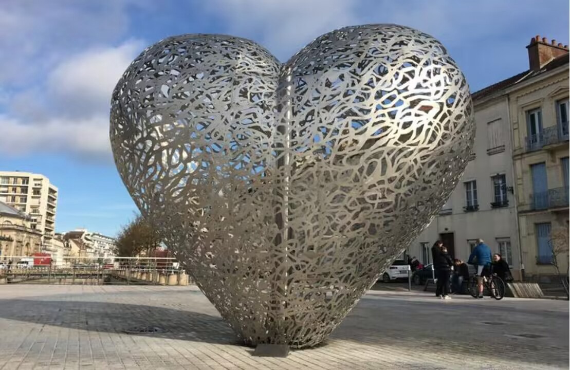 hollow Heart sculpture (7)
