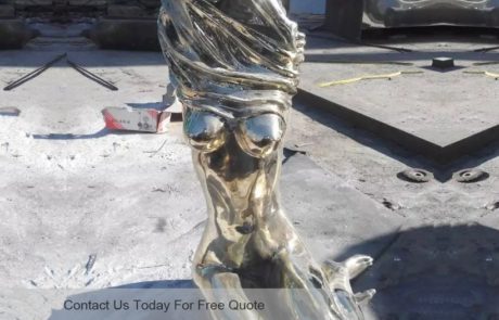 Close lady metal sculpture