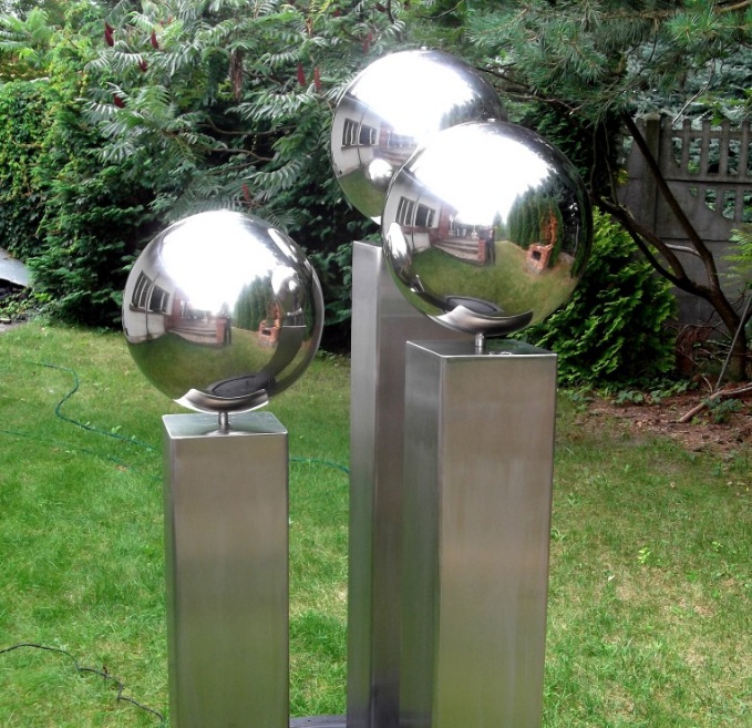 Stainless steel ball sculpture (1)