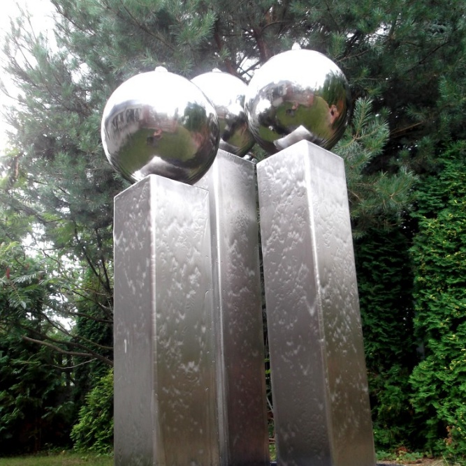 Stainless steel ball sculpture (2)