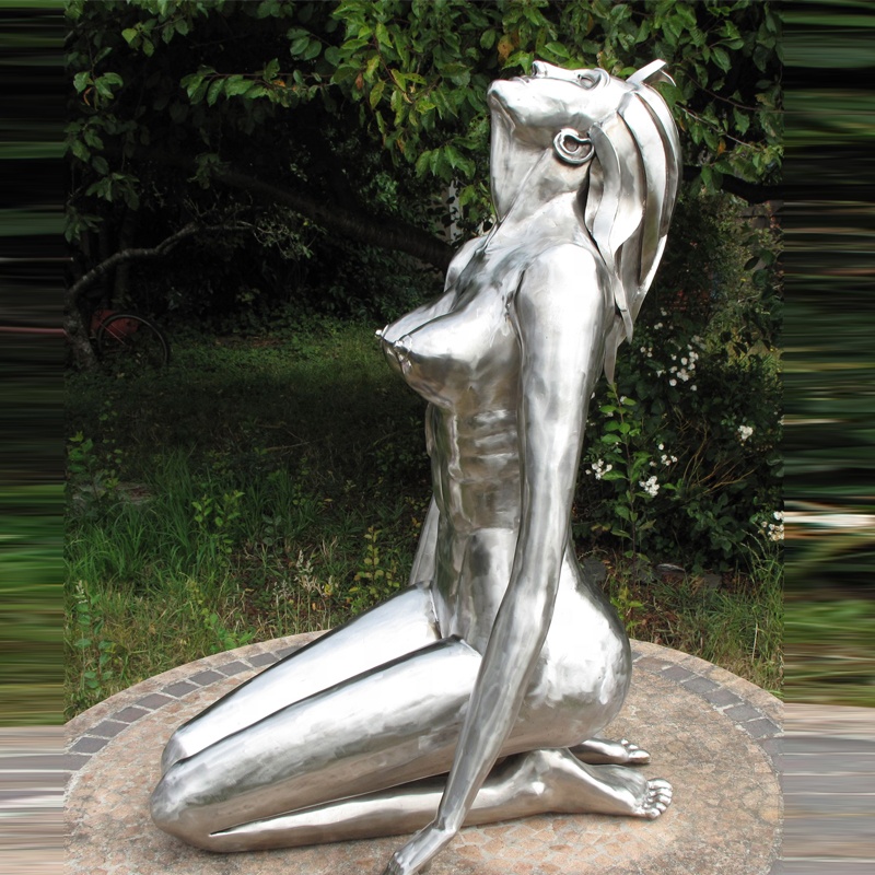 Contemporary Art Stainless Steel Outdoor Metal Nude Woman Sculpture 