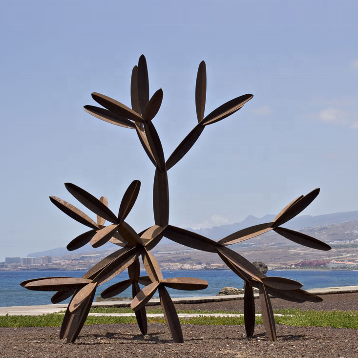 Life Size Garden Decoration Corten Steel Tree Sculpture 
