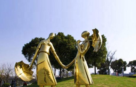 Life Size Metal Garden Figure Sculpture Stainless Steel Man and Woman Sculpture