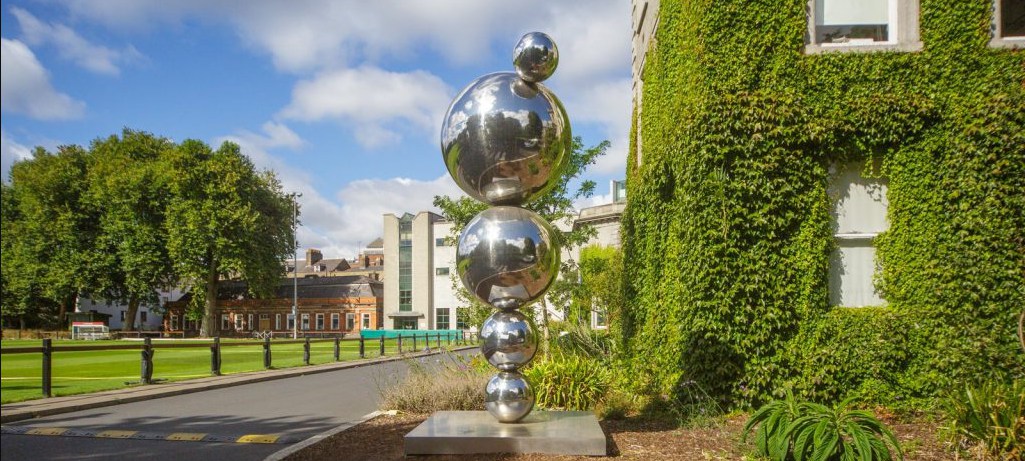 Modern Outdoor Stainless Steel Garden Ball Sculpture 