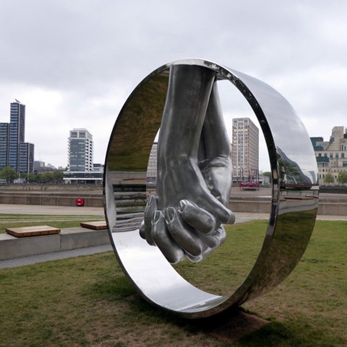 Modern Polished Human Hand Sculptures Stainless Steel Love Sculpture 