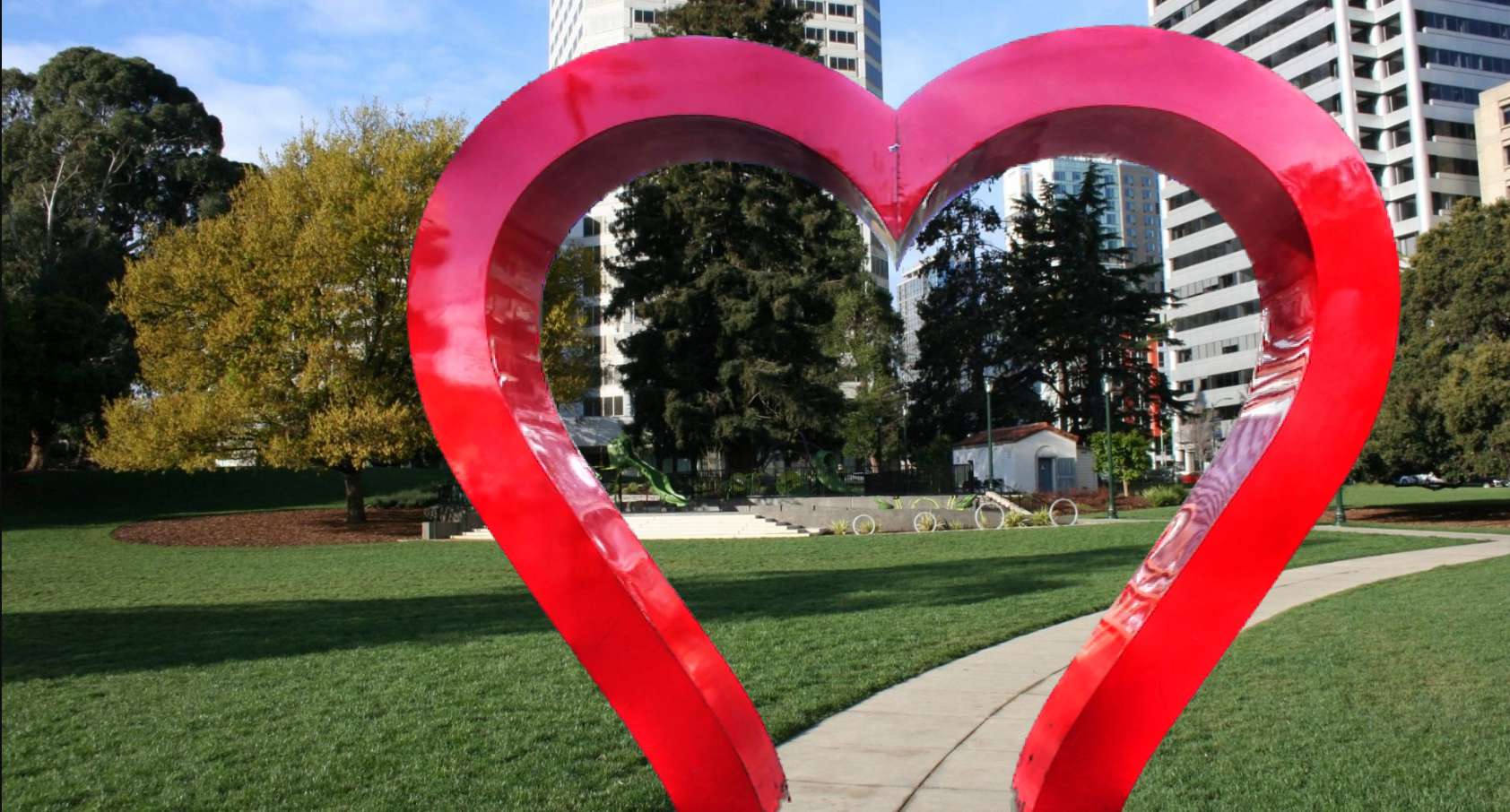 Outdoor Heart Shape Stainless Steel Sculpture