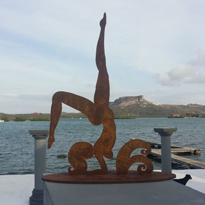 Seaside Art Decoration Corten Steel Yoga Sculpture