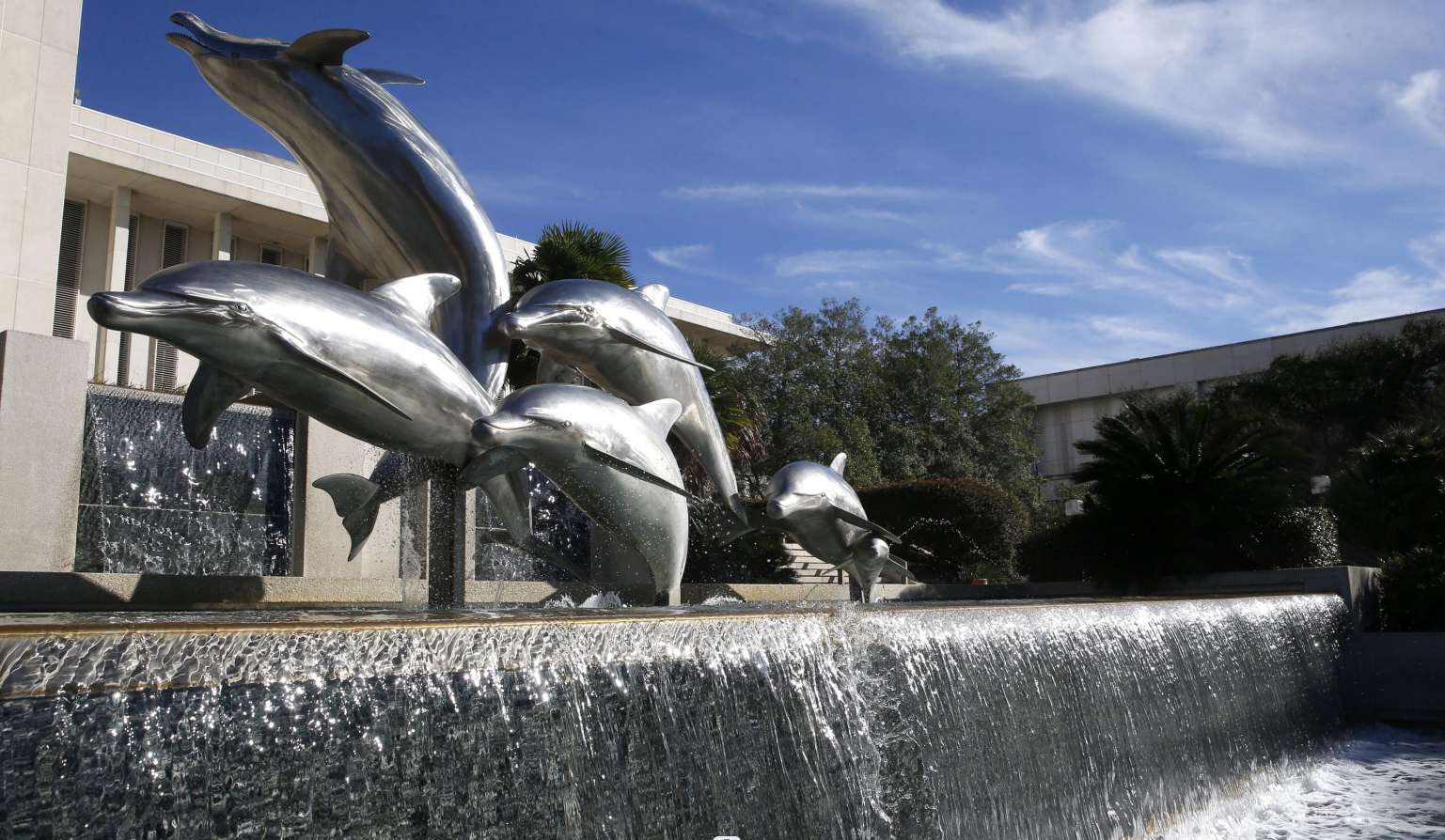 Stainless Steel Dolphin Fountain Sculpture (3)