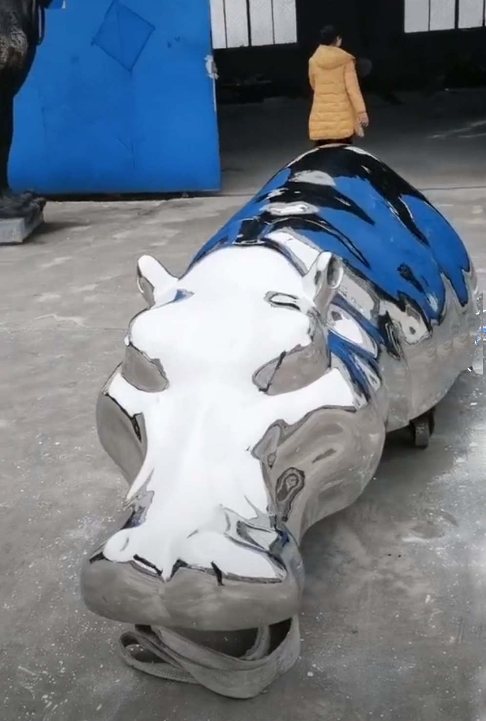 metal hippo sculpture