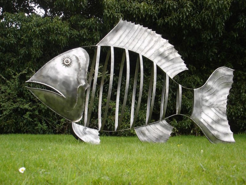Sculpture stainless steel fish (1)
