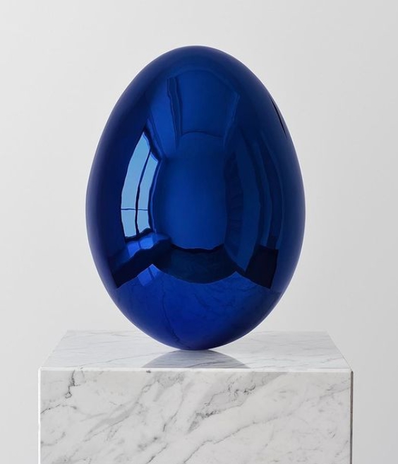 egg sculpture