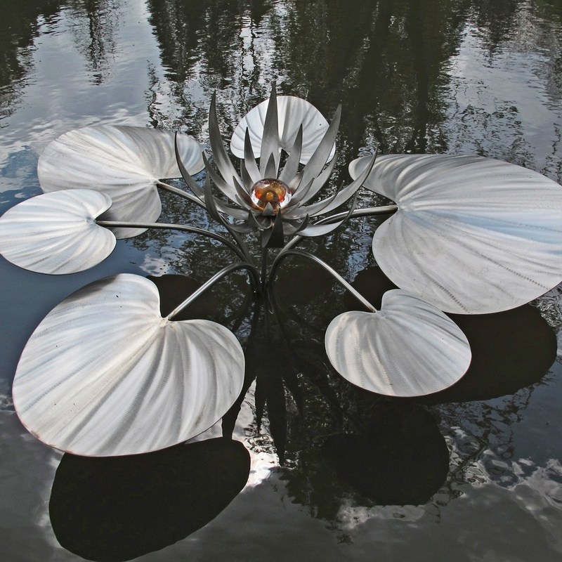 metal flower sculptures for garden (1)