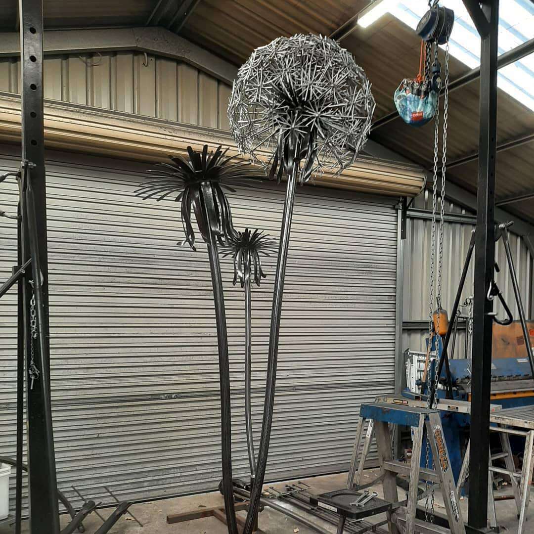 outdoor metal steel dandelion sculpture (3)