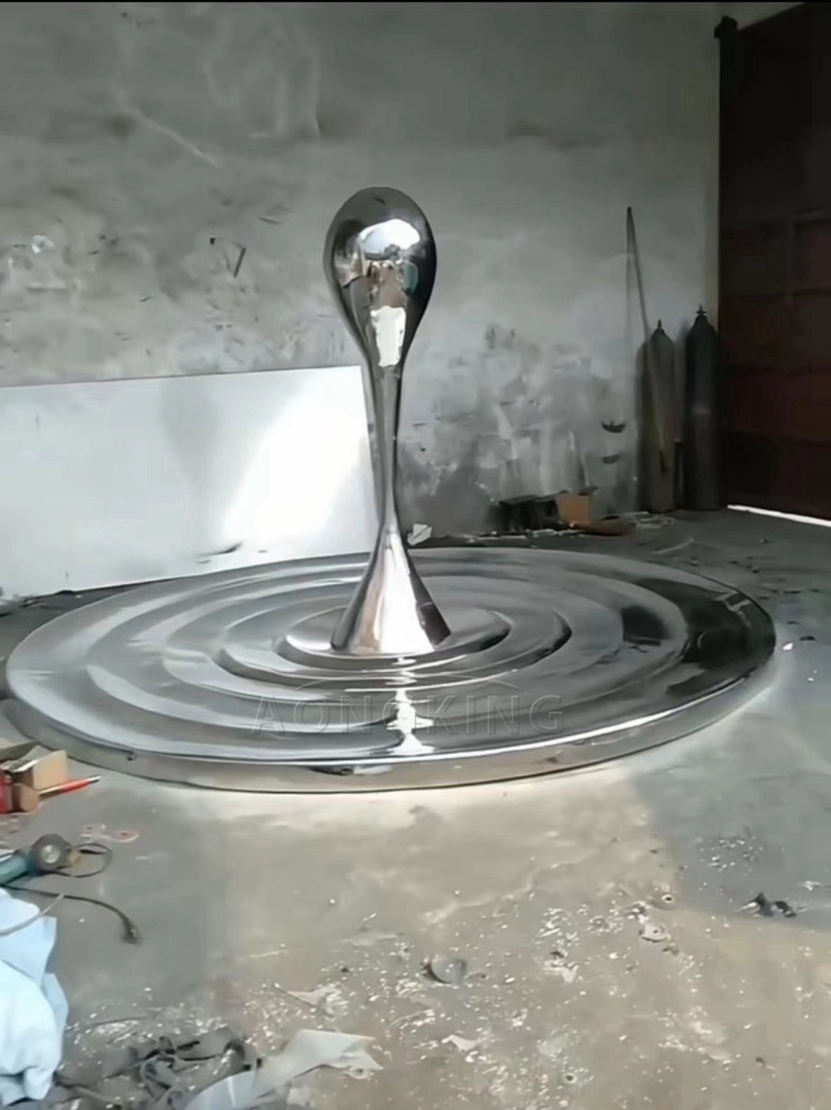 Stainless Steel Water Drop Sculpture (1)