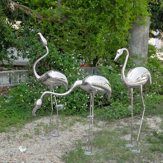 flamingo garden statue (2)