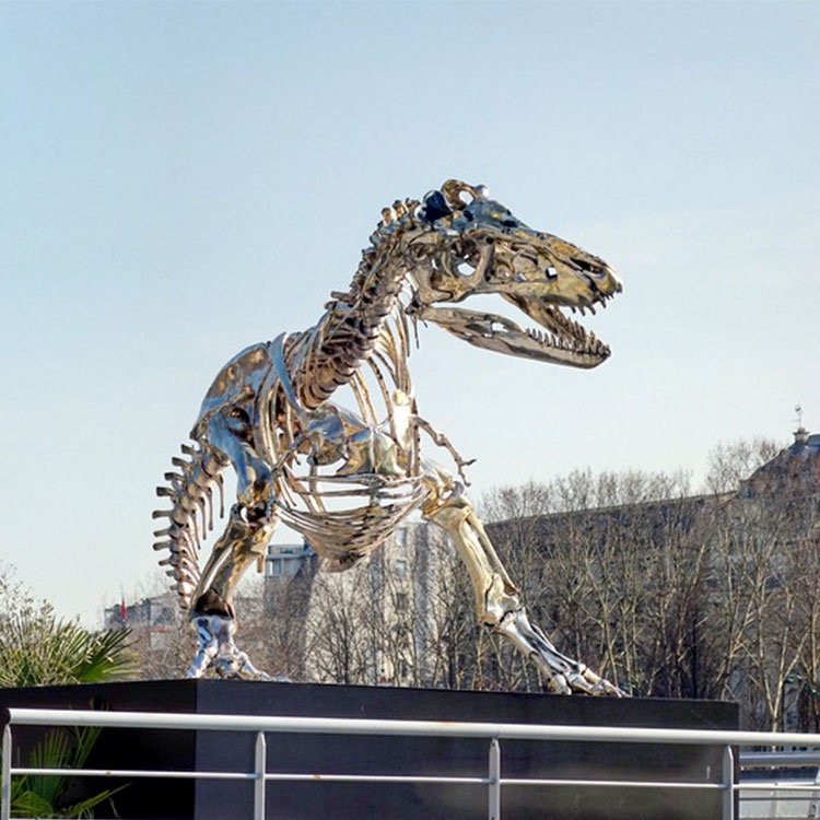 large metal dinosaur yard art (2)