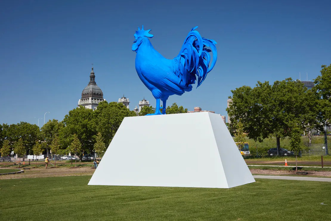 outdoor rooster statue (2)