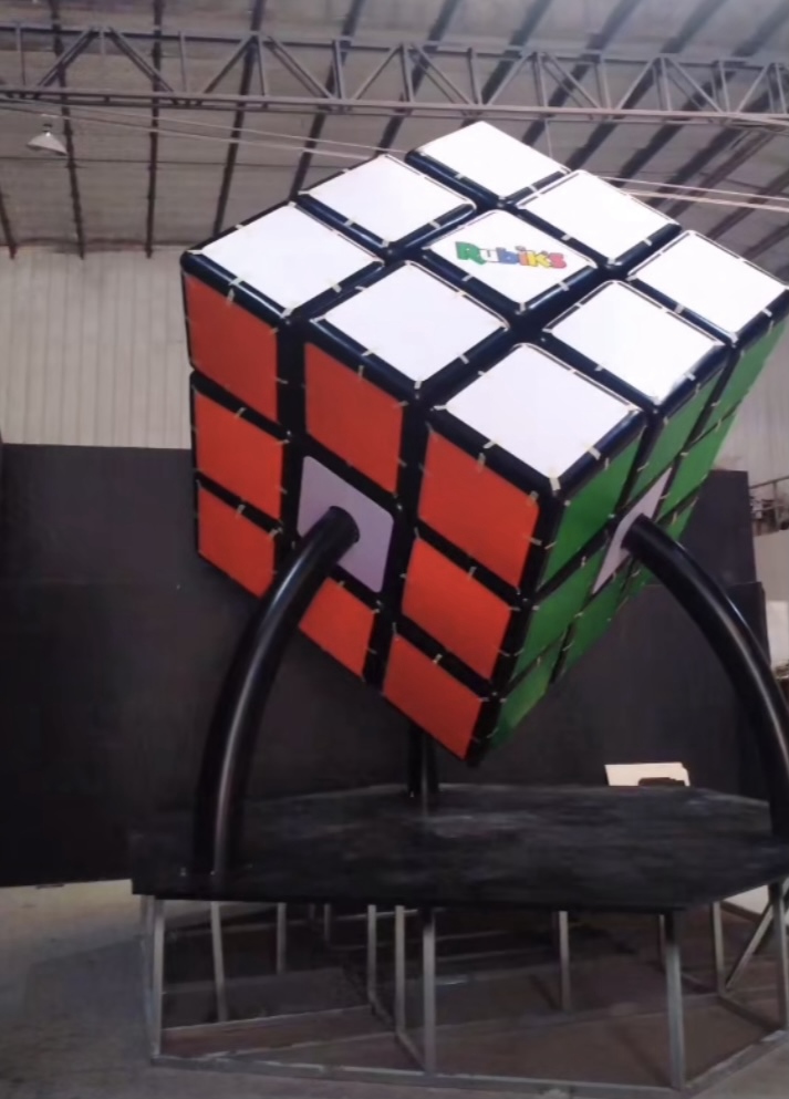 Rubik’s cube sculpture (2)