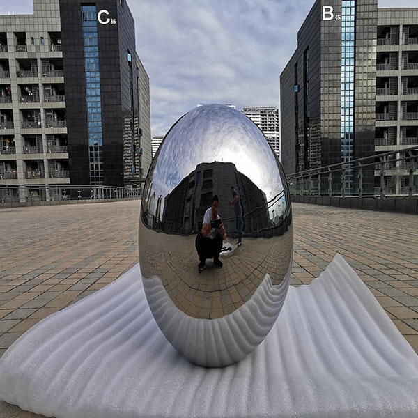 metal egg sculpture (3)