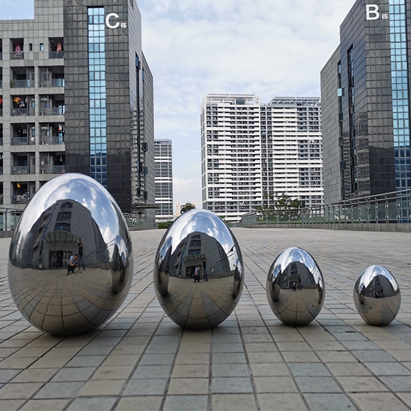 metal egg sculpture (4)