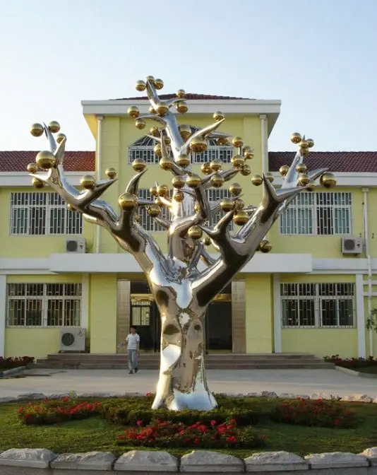 large metal tree sculpture