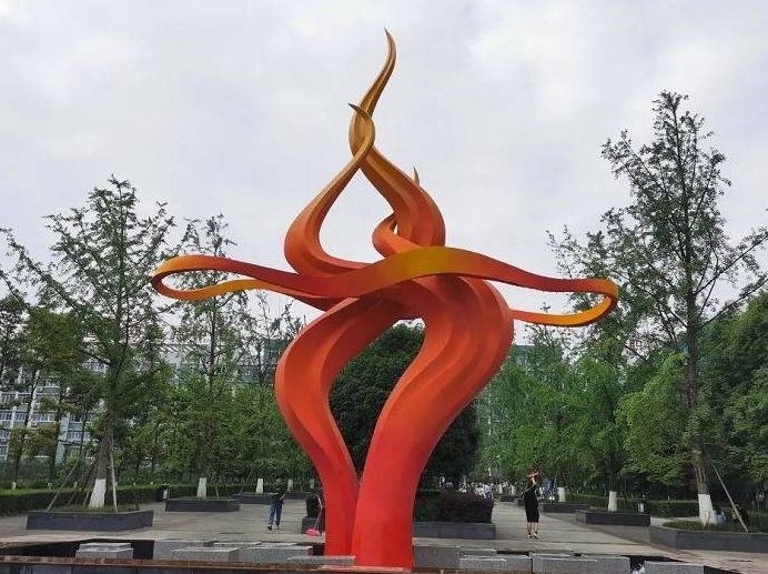 park modern metal sculptures