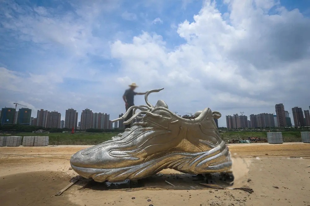 creative shoes sculpture