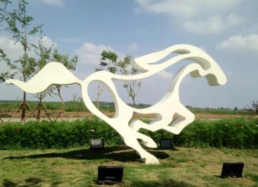 horse metal white sculpture1