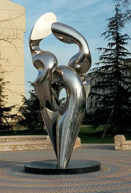park square sculpture shiny 