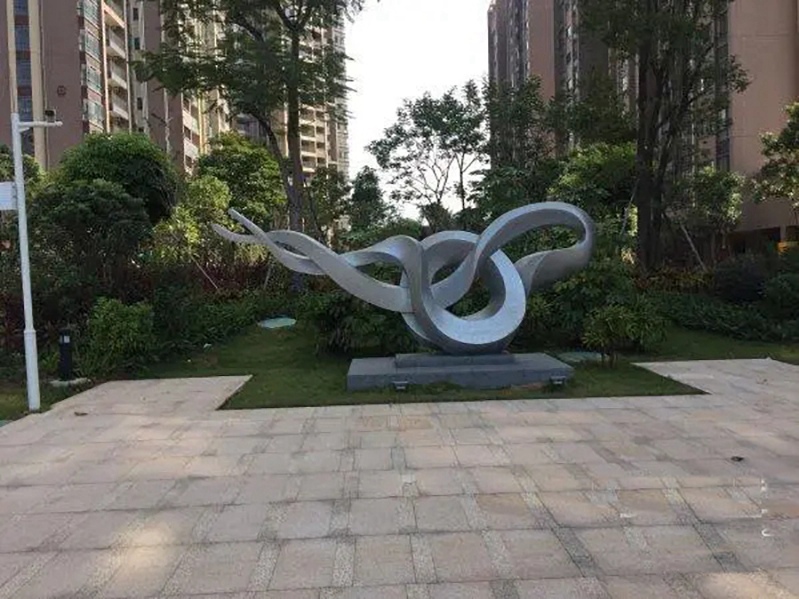 white sculpture lawn decoration