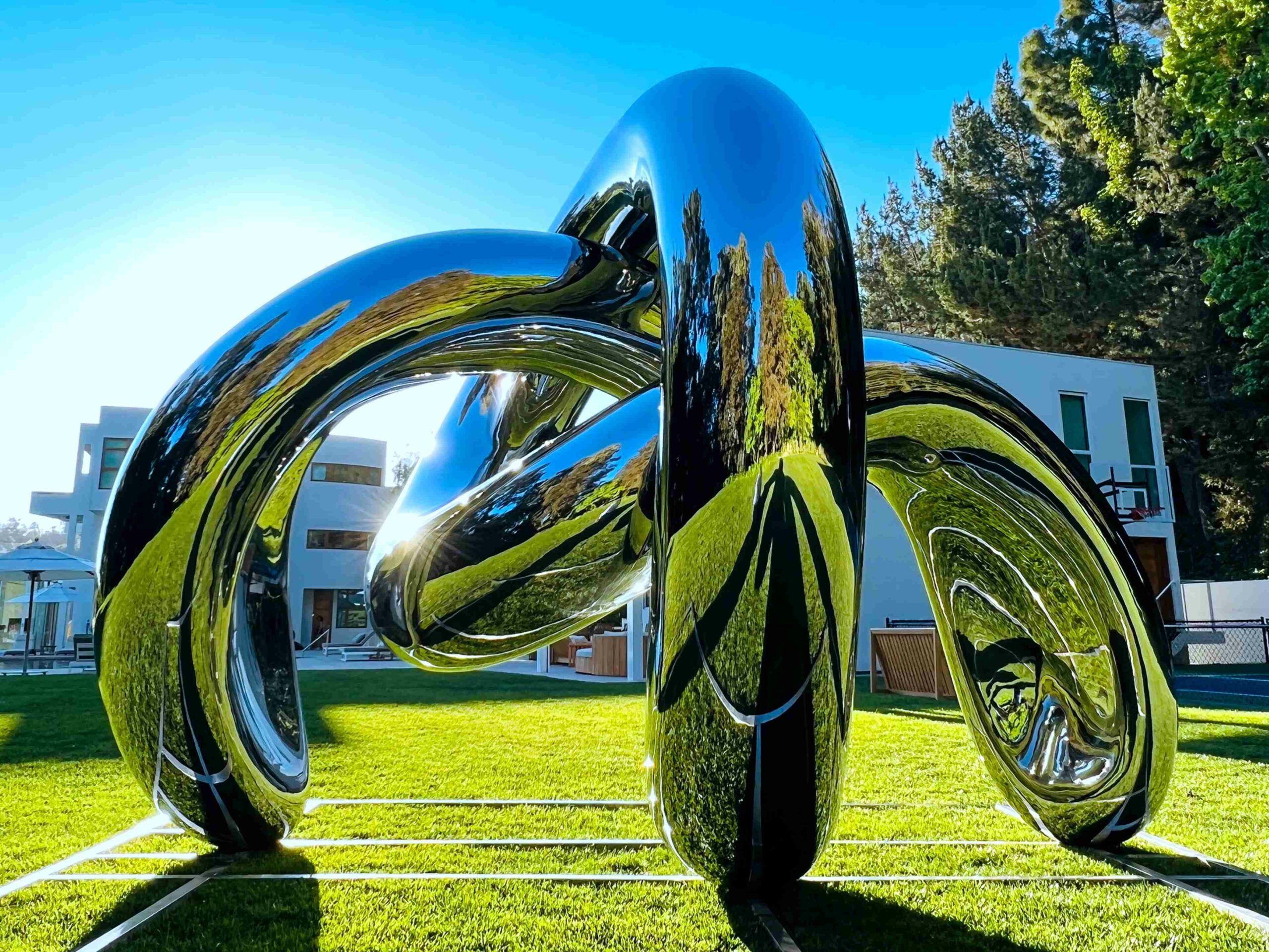 Artist Creates Gigantic Mirror sculpture