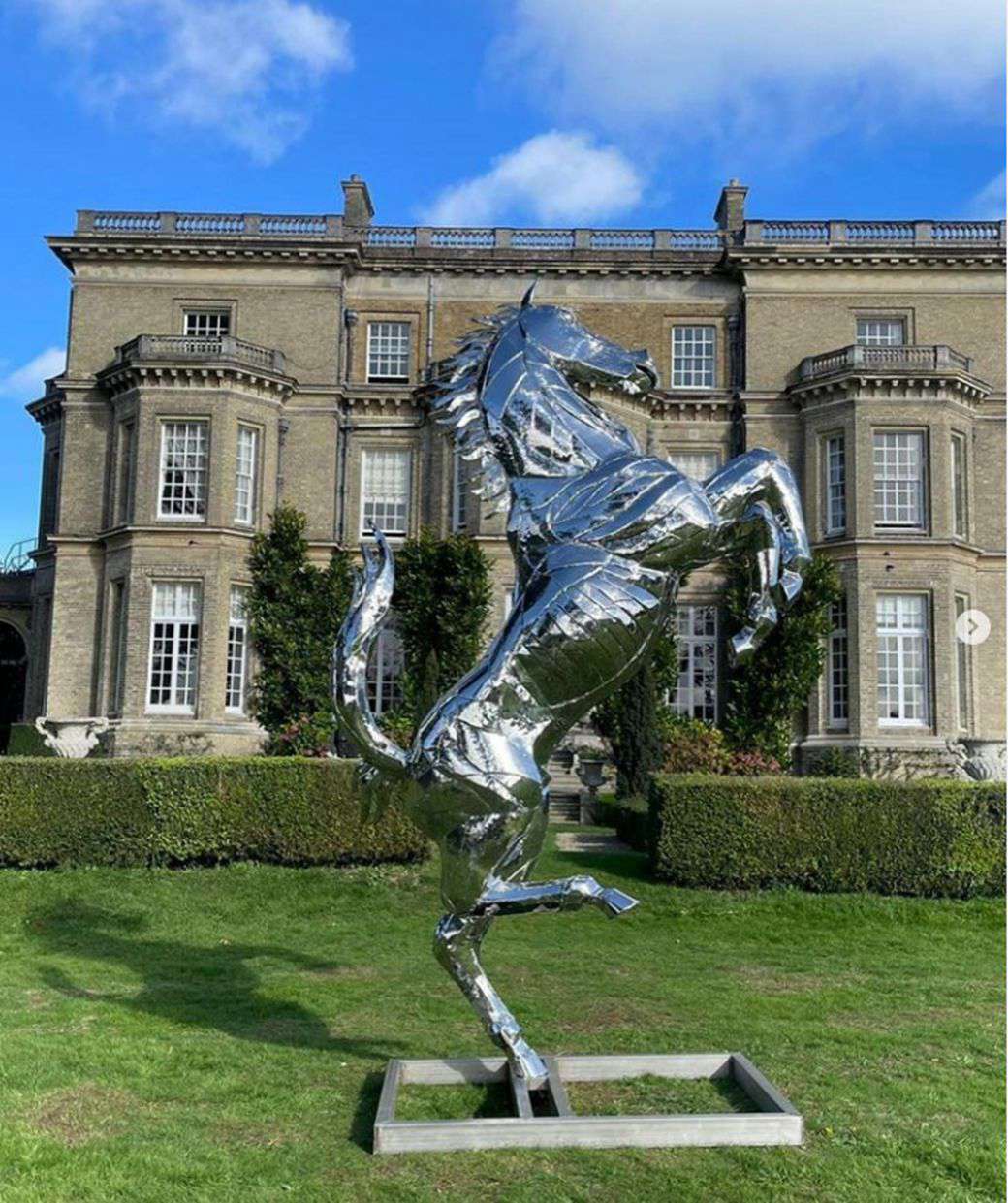 art for your home of horse sculpture