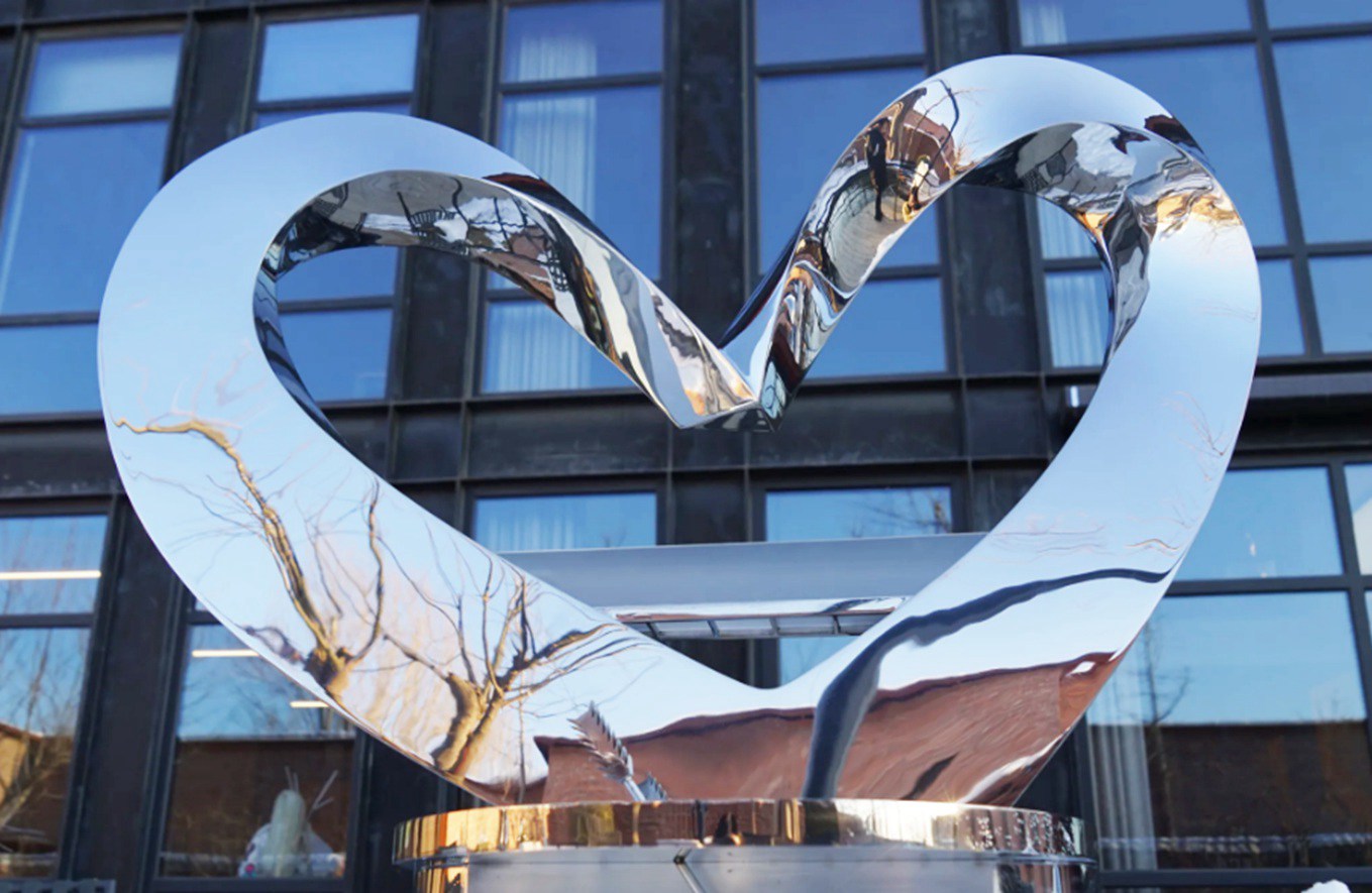 tradition heart sculpture metal 