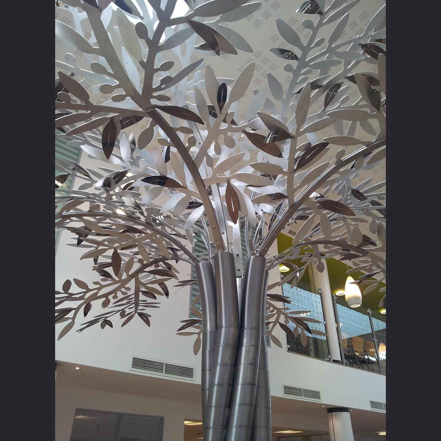 tree Discovery art metal sculpture (2)