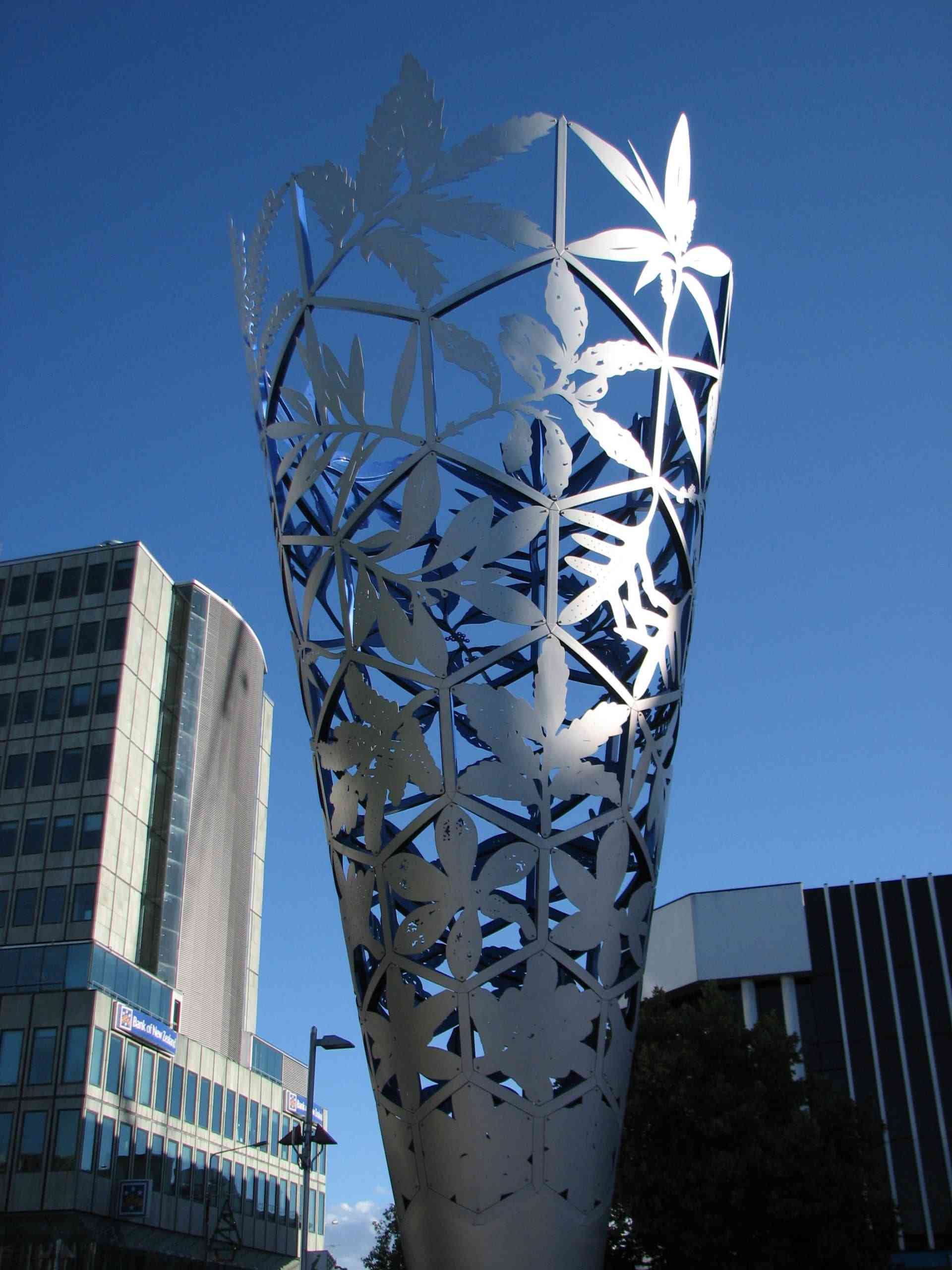 sculptural forms hollow stainless steel (1)