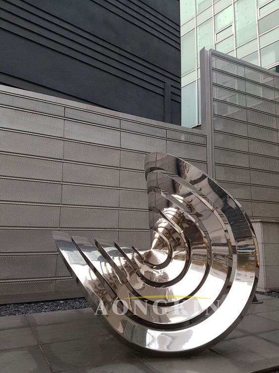 stainless steel conch sculpture outdoor (2)