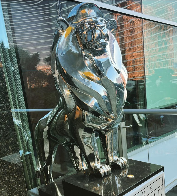 modern lion stainless steel statue (1)
