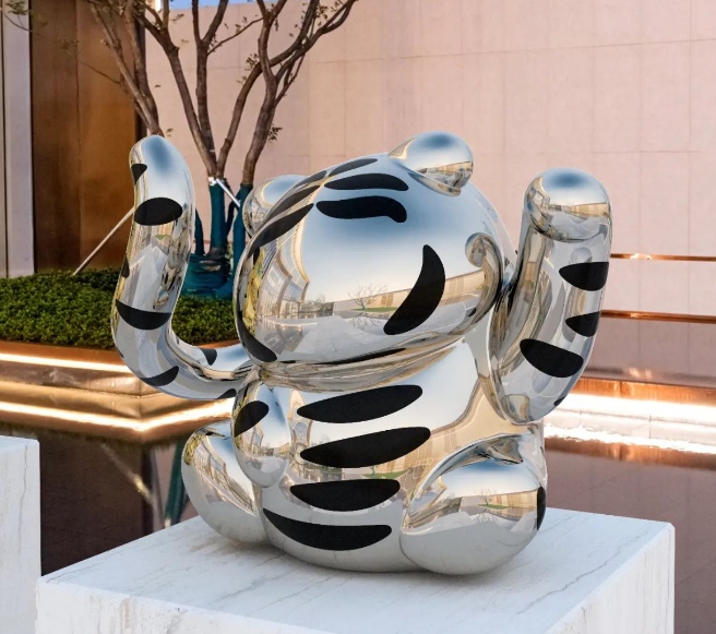 stainless steel cartoon tiger sculpture (1)