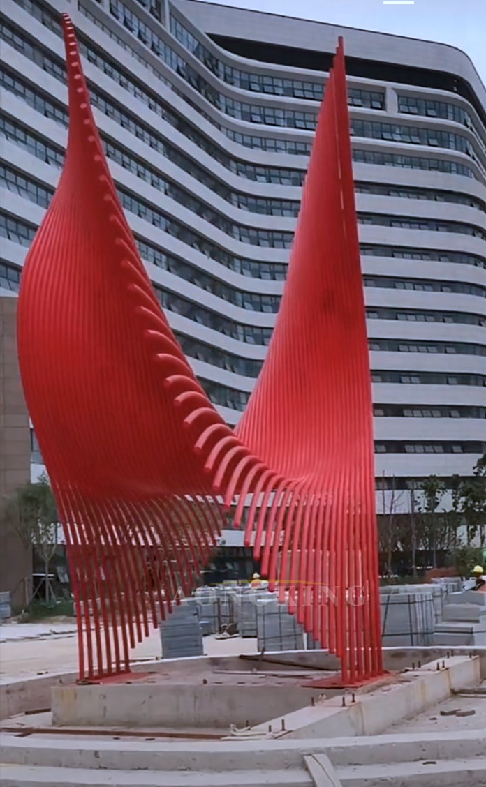 stainless steel Optical illusion sculptures (4)