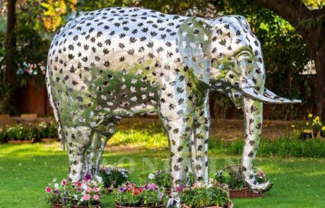 Artistic steel garden hollow elephant sculpture