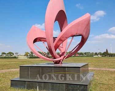 stainless steel monumental statue