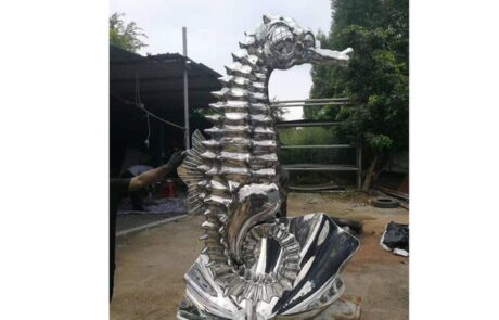 Large Lifelike Seahorse Sculpture Stainless Steel On Shell For Outdoor