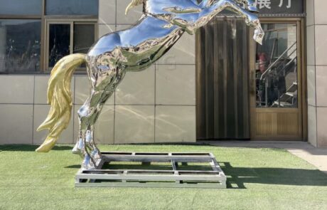 Equestrian art sculpture
