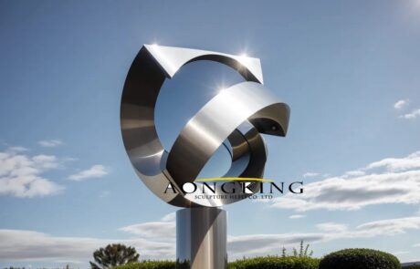Stainless steel 'Windmill' pasture sculpture