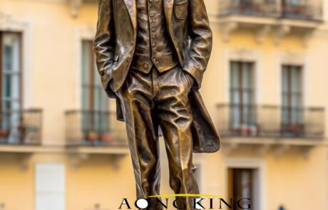 Bronze Man of honor Esquire statue
